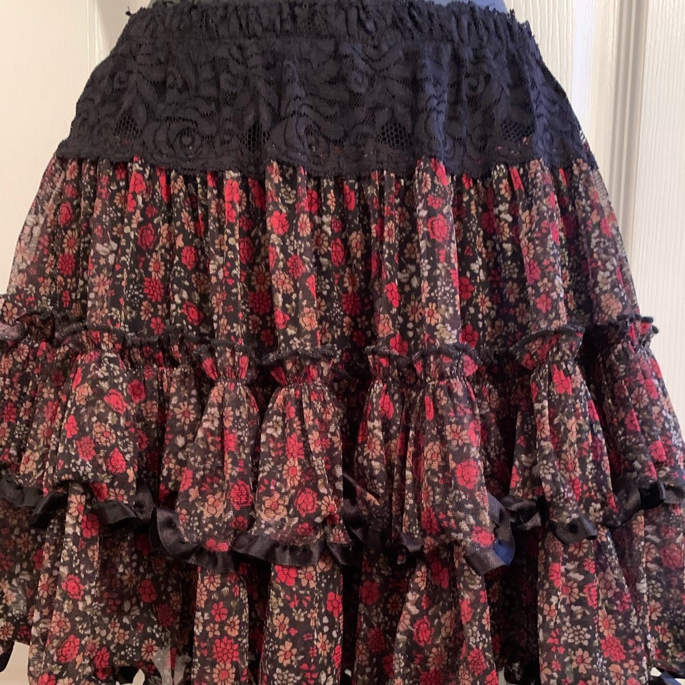 Lace Ruffled Flower Skirt - Picture 2 of 4